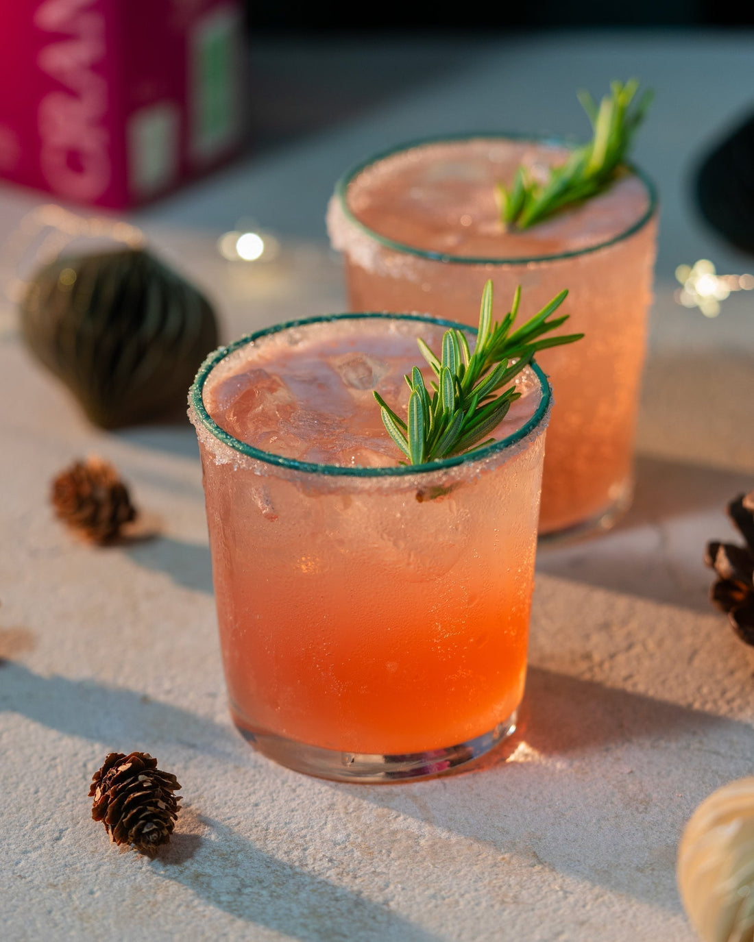 Christmas cranberry fizz